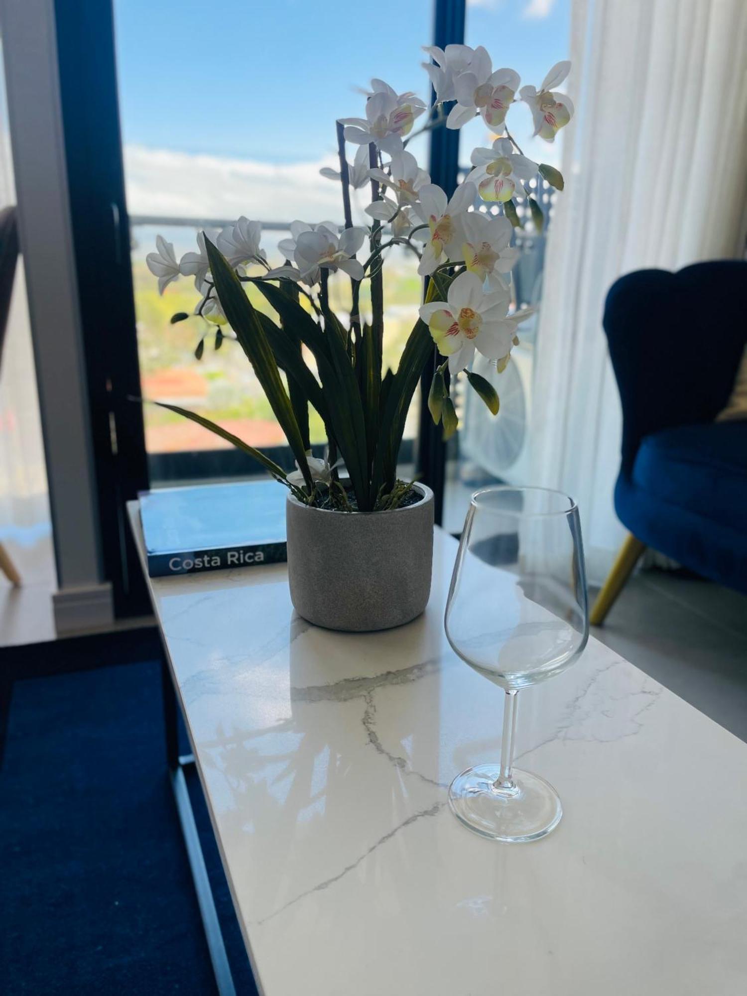 Skygarden Nunciatura Luxury Apartment #705 サンホセ エクステリア 写真